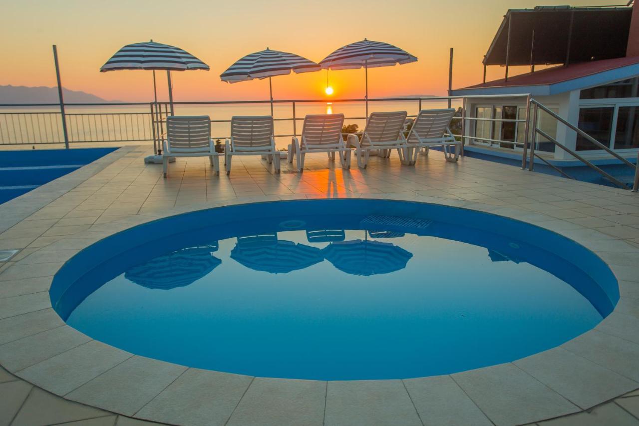Aparthotel Pecic Gradac  Dış mekan fotoğraf