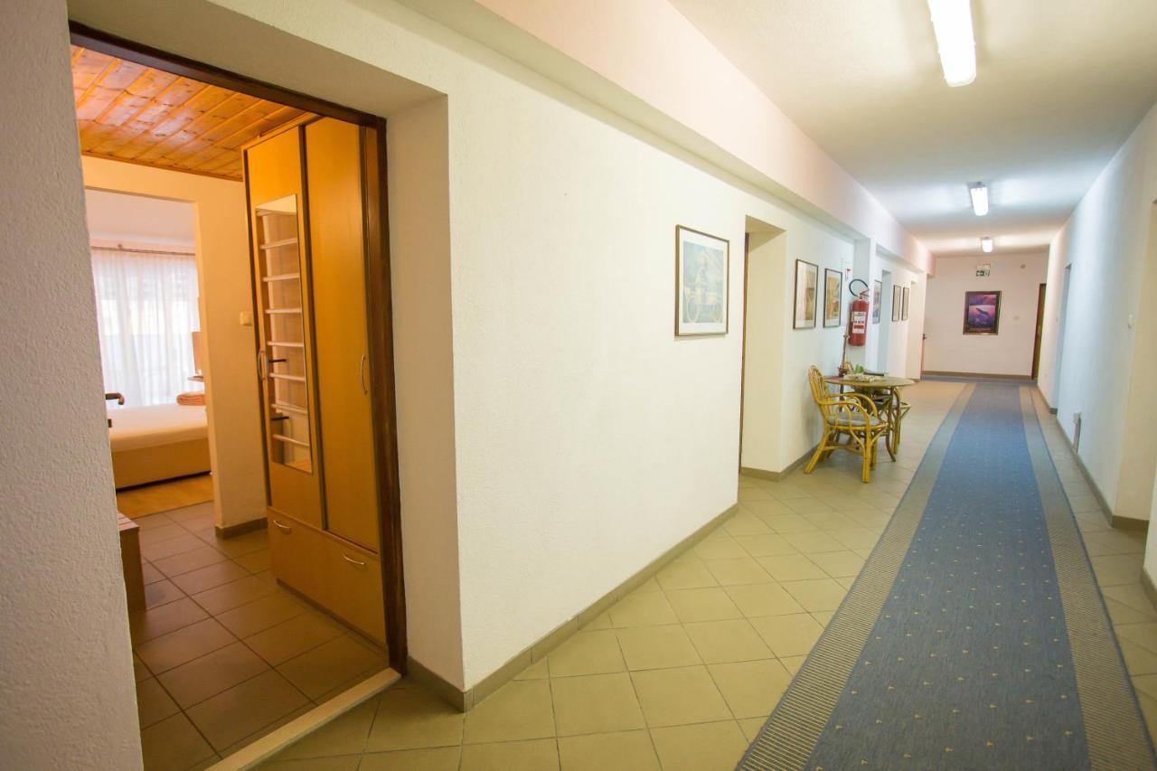 Aparthotel Pecic Gradac  Dış mekan fotoğraf